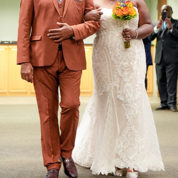 Ivory Weddings Dress - Picture 7 of 7